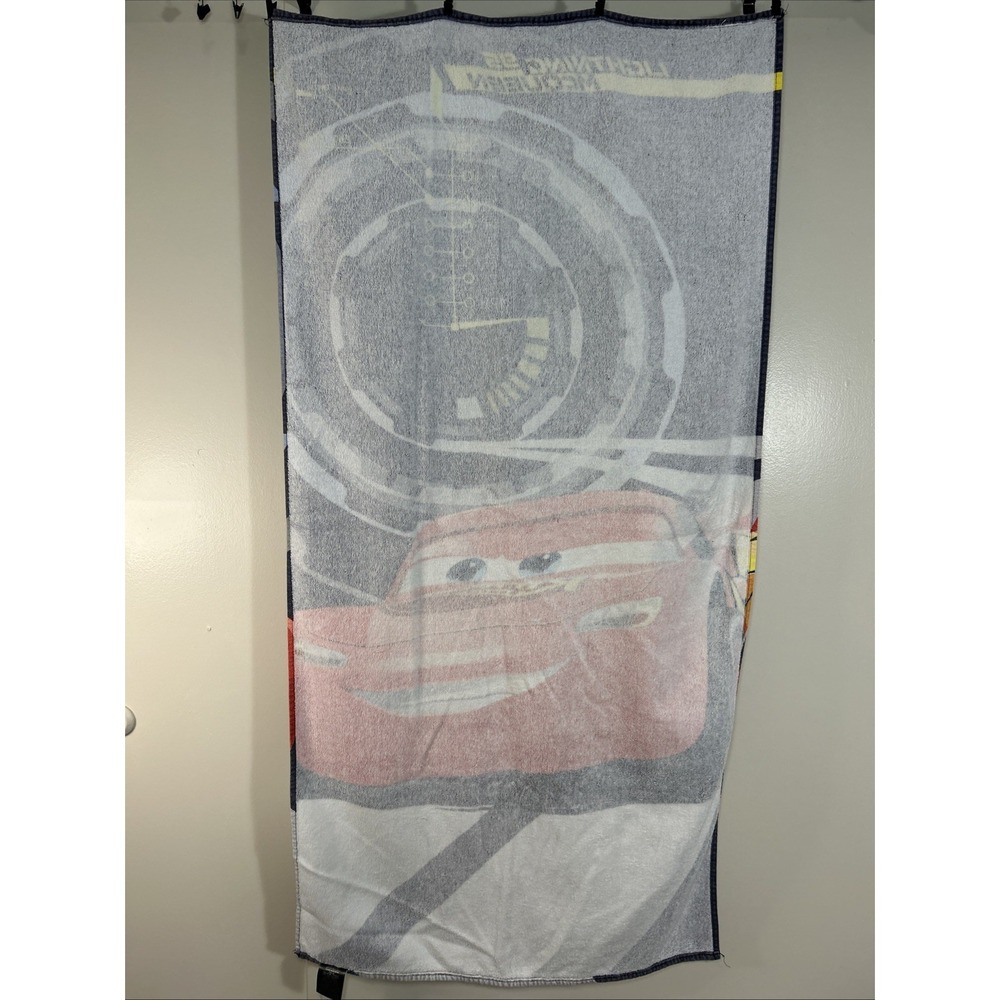 Disney Pixar Cars Lightning McQueen Kids Sleeping Bag + Towel Sleepover Set - Picture 9 of 12